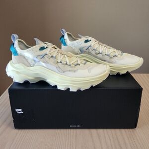 Sorel kinetic breakthru tech lace sneakers women's size 11